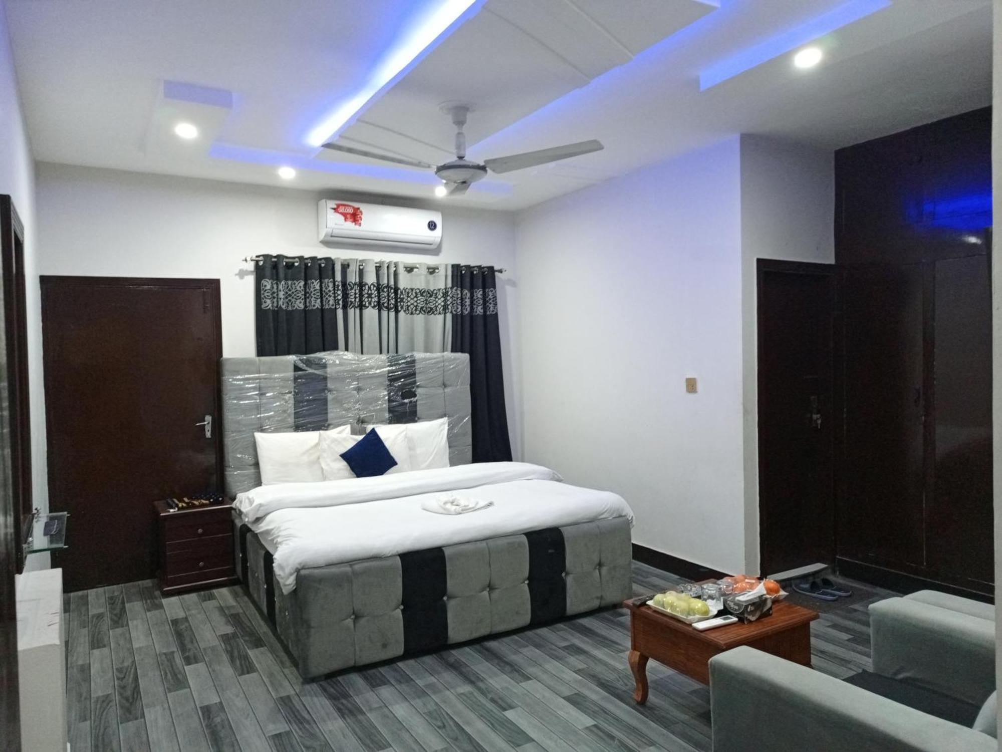 Decent Lodge Guest House Islamabad Esterno foto
