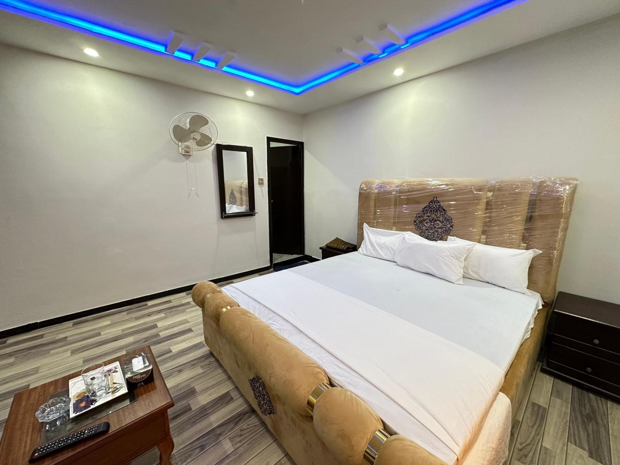 Decent Lodge Guest House Islamabad Esterno foto