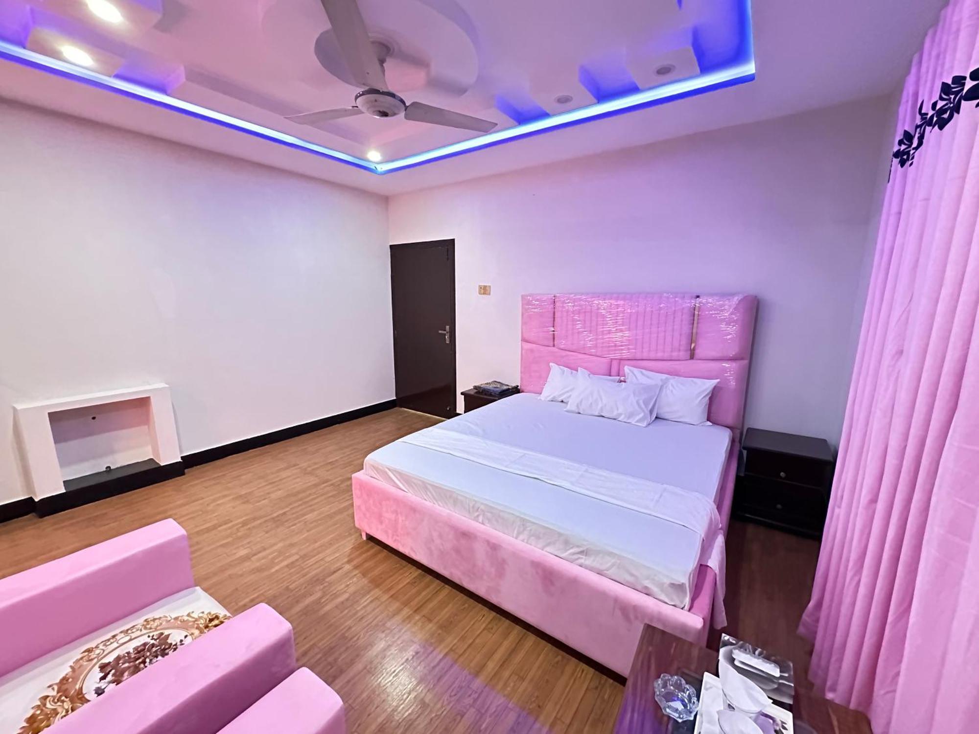 Decent Lodge Guest House Islamabad Esterno foto